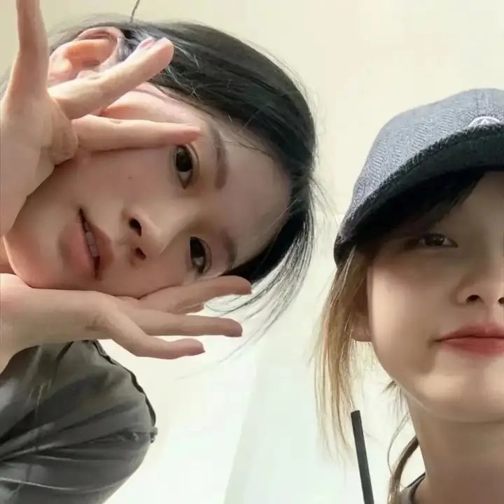 姊妹封面